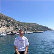 Periodista con certificado de nivel B1 de francés. Experiencia viviendo en Francia.